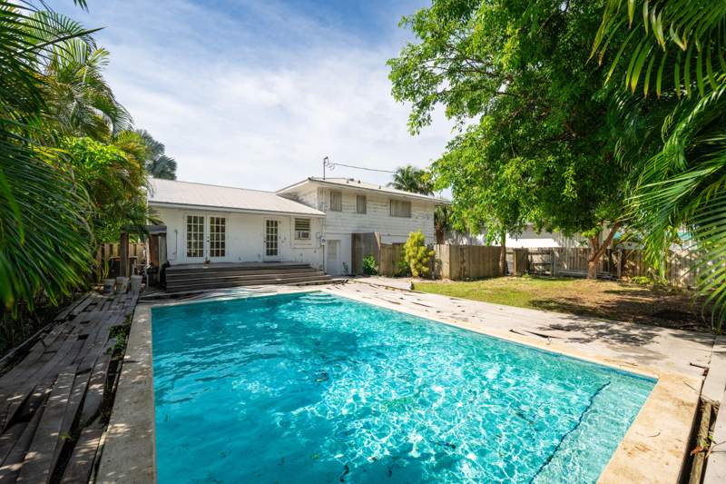 4 bedroom Multi-Units at 1503 Atlantic Boulevard, Kamien Plat #2 (2.0), Key West — photo 5