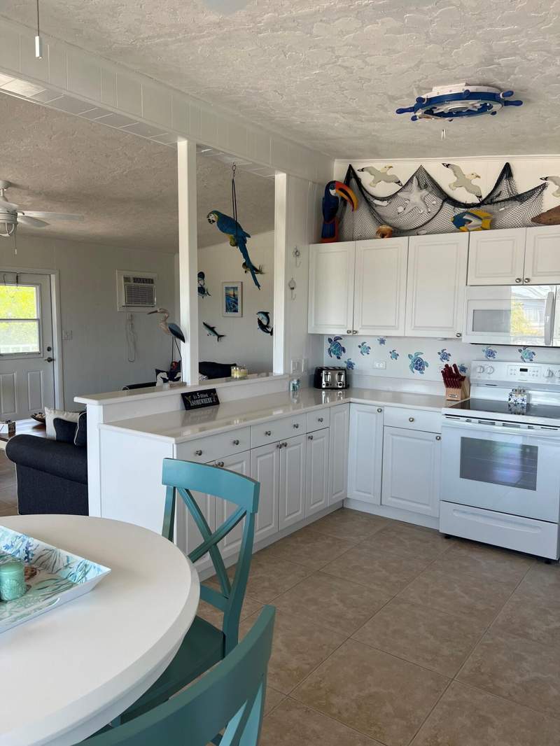 5 bedroom Single Family Residence at 16 Shoreland Drive, Anglers Pk Shores (103.0), Key Largo — photo 5