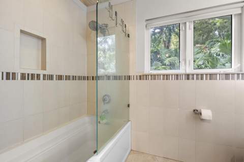 157 Navajo Street, Plantation Key FL - photo 14 of 44