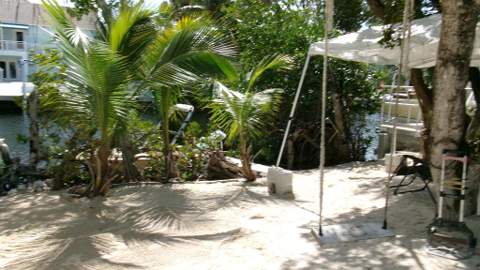 956 Shaw Drive, Key Largo FL - photo 6 of 7