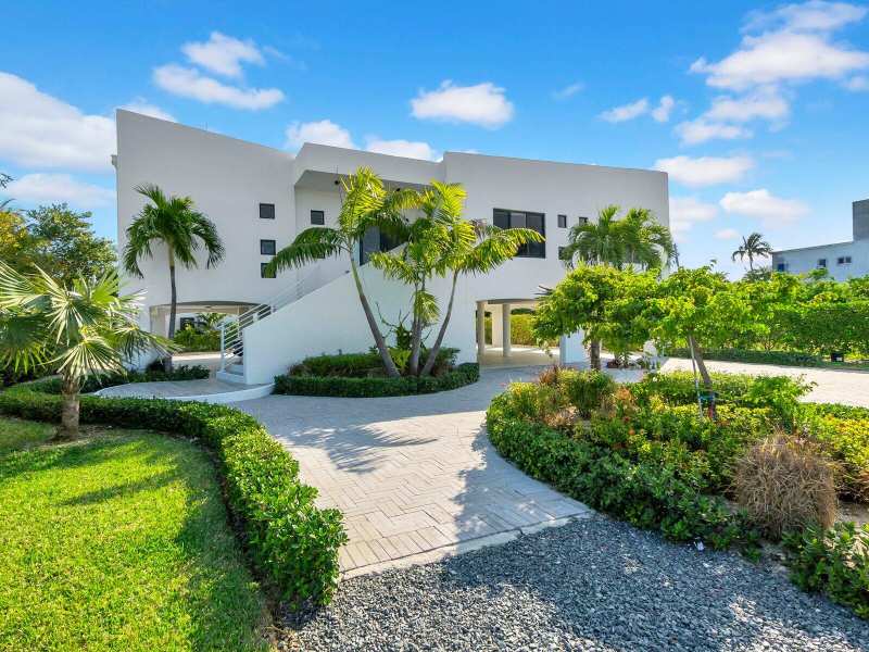 3 bedroom Single Family Residence at 273 W Seaview Drive, Duck Key (61.0), Duck Key — photo 1