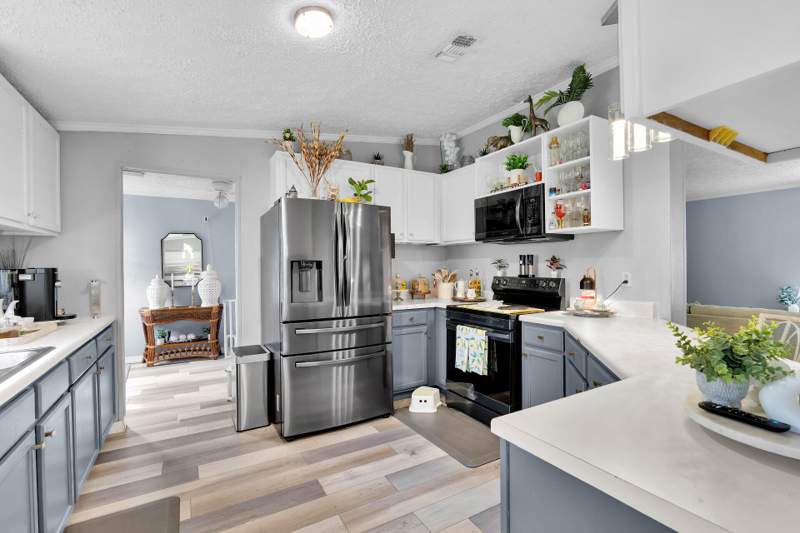 3 bedroom Mobile Home at 915 Plantation Road, Lake Surprise Properties (106.0), Key Largo — photo 4