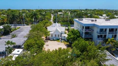 901 Eisenhower Drive, Key West FL - photo 11 of 57