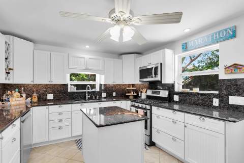 58110 Ferreire Street, Marathon FL - photo 12 of 32