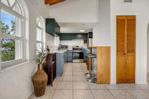 32 Hilton Haven Road #Apt 5, Key West FL - photo 14 of 35