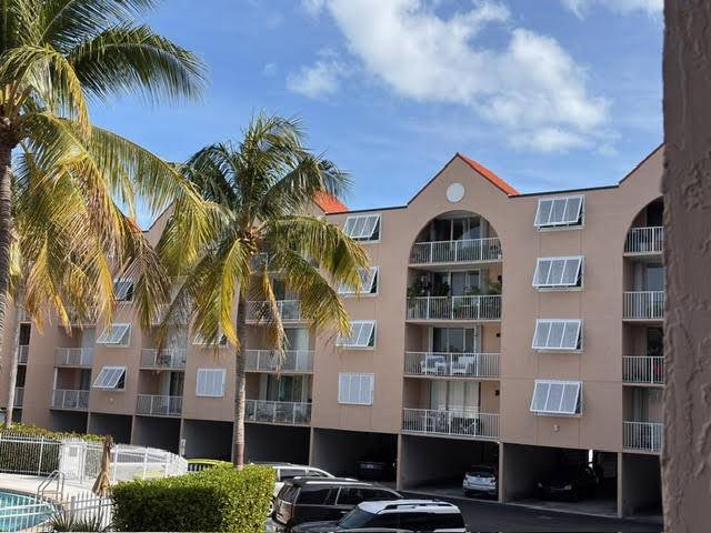 3930 S Roosevelt Boulevard #N108
