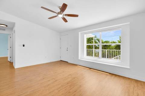 203 Peachtree Avenue, Marathon FL - photo 13 of 48