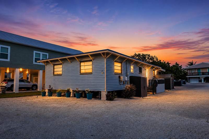 3 bedroom Single Family Residence at 711 State Road #4A, Mates Beach (28.5), Little Torch Key — photo 4