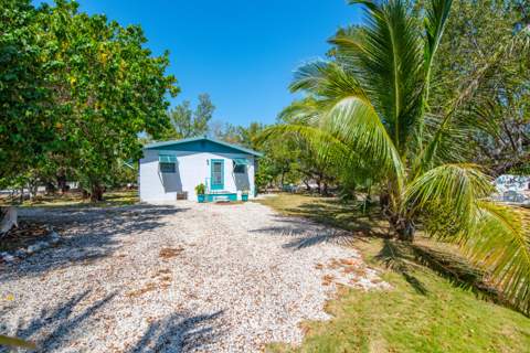 30881 Witters Lane, Big Pine Key FL - photo 6 of 39
