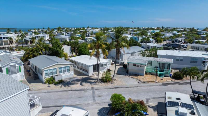 1 bedroom Mobile Home at 701 Spanish Main Drive #533, Venture Out (23.0), Cudjoe Key — photo 5