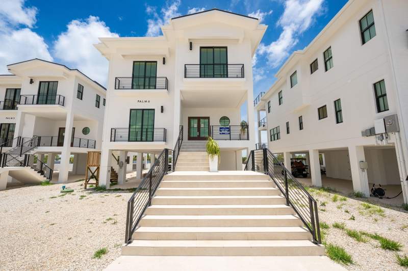5 bedroom Single Family Residence at 231 E Shore Drive #4, Summerland Estates (25.0), Summerland Key — photo 2