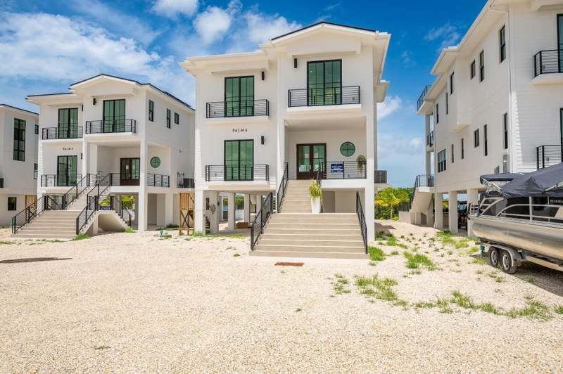 5 bedroom Single Family Residence at 231 E Shore Drive #6, Summerland Estates (25.0), Summerland Key — photo 2