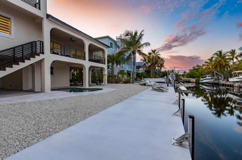 937 Gulf Drive, Summerland Key FL - photo 9 of 58