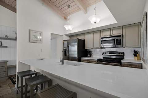 4402 Marina Villa Drive, Duck Key FL - photo 9 of 54