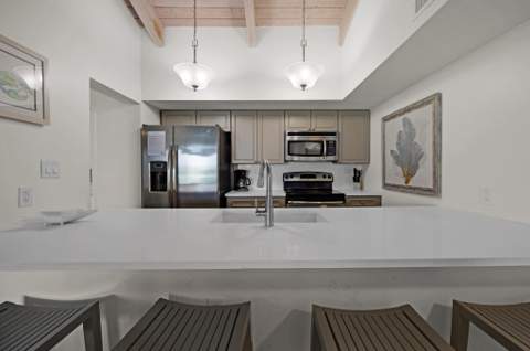 4402 Marina Villa Drive, Duck Key FL - photo 10 of 54