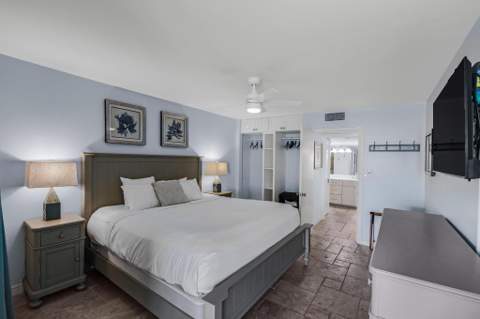 4402 Marina Villa Drive, Duck Key FL - photo 23 of 54