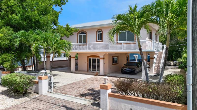 3 bedroom Single Family Residence at 123 Peace Avenue, Dove Creek (94.0), Key Largo — photo 2