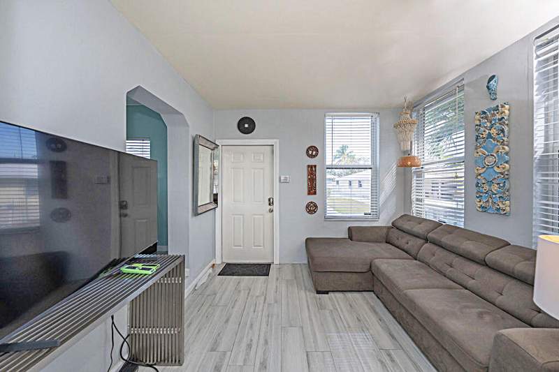 1 bedroom Single Family Residence at 30 Orange Drive, Key Largo Park (101.0), Key Largo — photo 4
