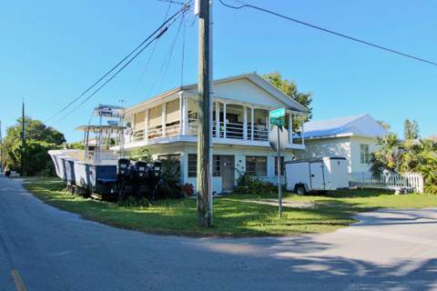 203 Tarpon Street, Key Largo FL - photo 7 of 19