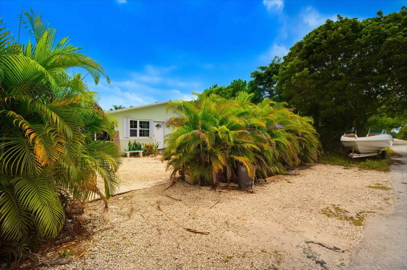 2 bedroom Single Family Residence at 30354 Palm Drive, Palm Villa (30.5), Big Pine Key — photo 3