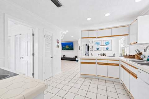 57477 Morton Street, Marathon FL - photo 18 of 49