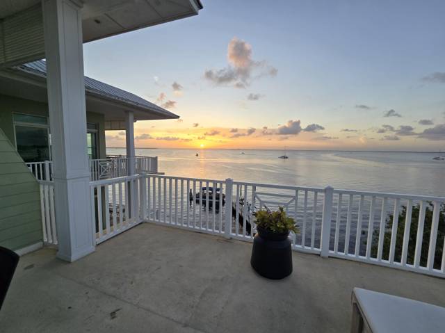 104000 Overseas Highway