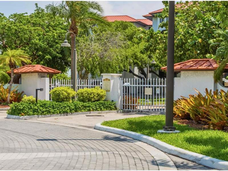 3 bedroom Condominium at 2000 Overseas Highway #4G, Faro Blanco (48.0), Marathon — photo 3