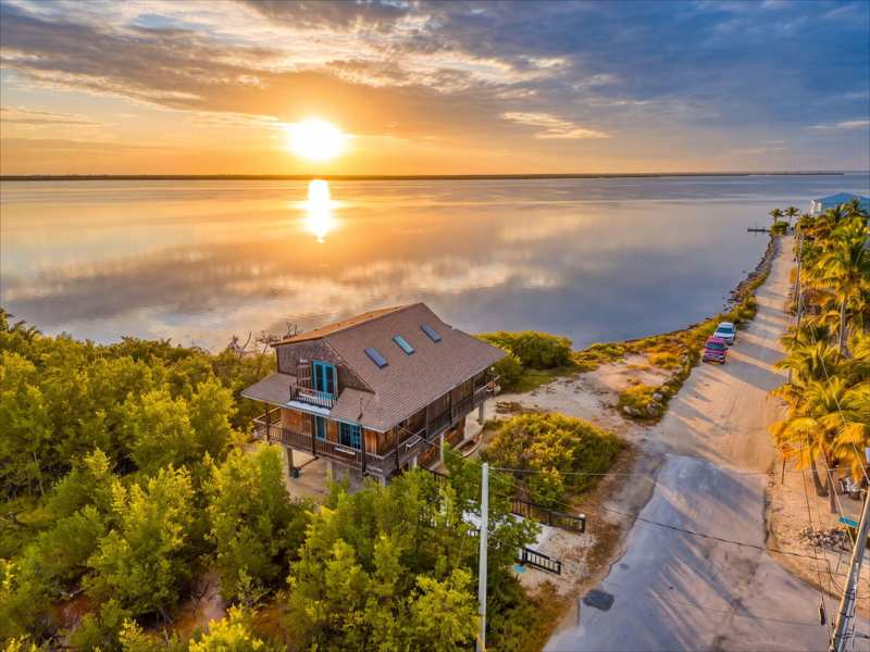 3 bedroom Single Family Residence at 31247 Avenue J, Sands Sub (31.0), Big Pine Key — photo 1