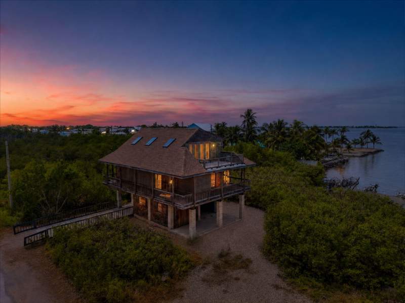 3 bedroom Single Family Residence at 31247 Avenue J, Sands Sub (31.0), Big Pine Key — photo 3