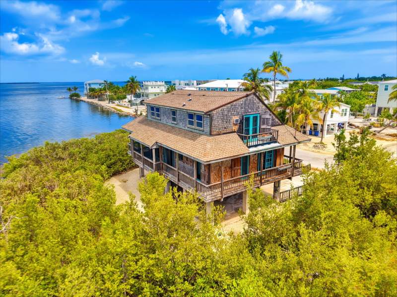 3 bedroom Single Family Residence at 31247 Avenue J, Sands Sub (31.0), Big Pine Key — photo 2