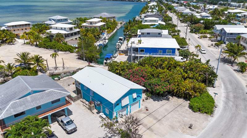 3 bedroom Single Family Residence at 706 E Caribbean Drive, Summerland Key Cove (25.0), Summerland Key — photo 4
