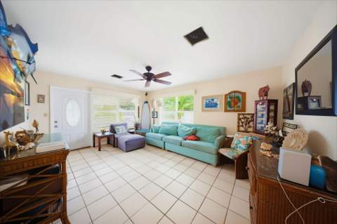 27 N Lake Drive, Summerland Key FL - photo 7 of 34