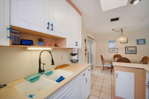 27 N Lake Drive, Summerland Key FL - photo 13 of 34