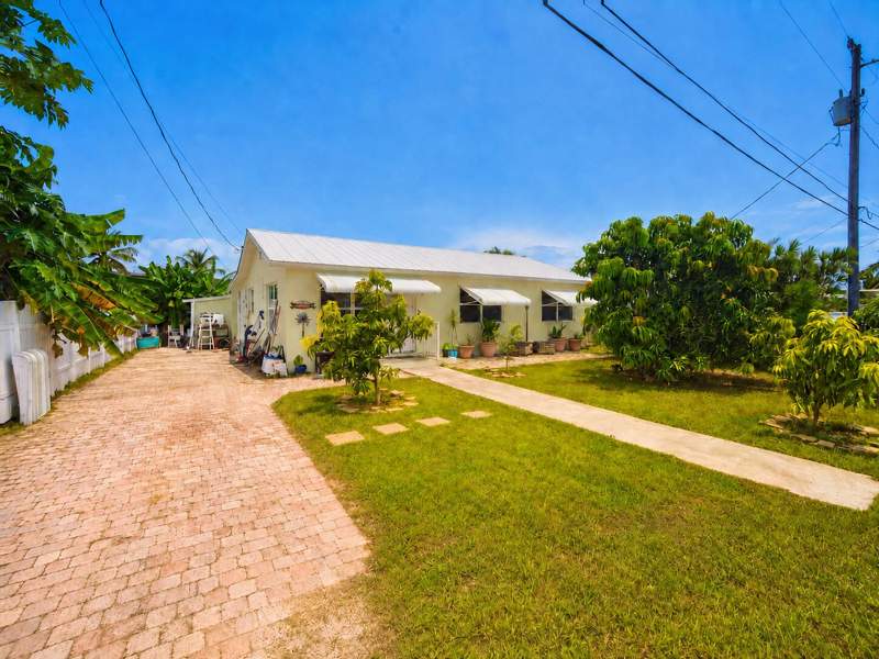 3 bedroom Single Family Residence at 27 N Lake Drive, Summerland Key Cove (25.0), Summerland Key — photo 3