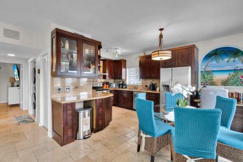 311 Buttonwood Circle, Key Largo FL - photo 10 of 38