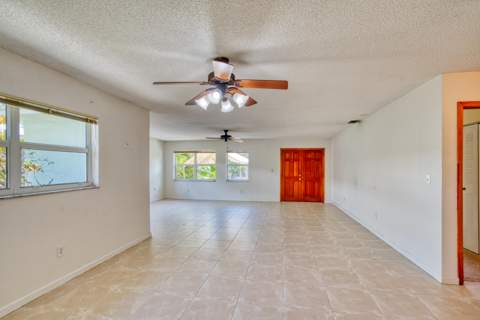 207 Hibiscus Street, Plantation Key FL - photo 11 of 42