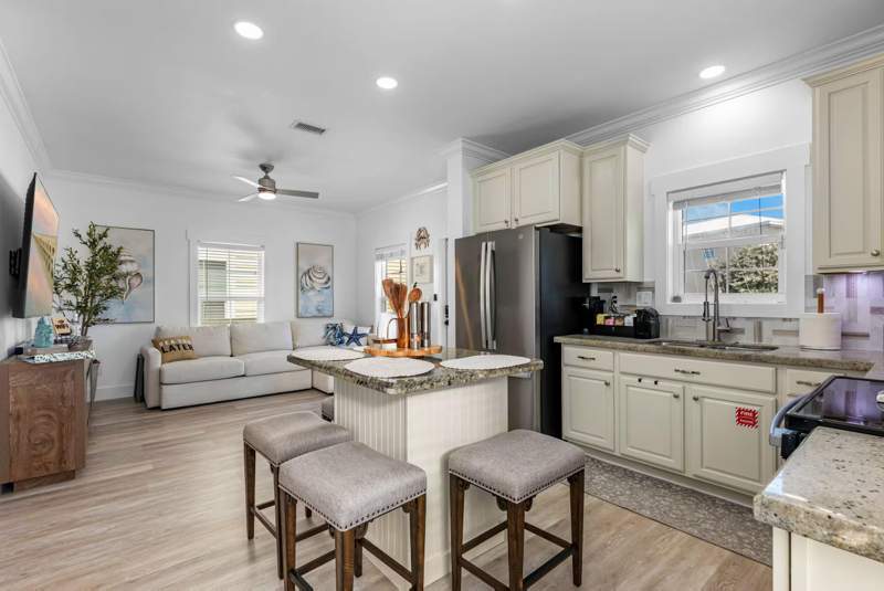 3 bedroom Single Family Residence at 390 25Th Street Ocean, Sombrero Sub (49.5), Marathon — photo 4