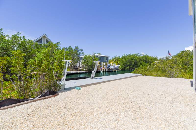 3 bedroom Single Family Residence at 27374 Guadaloupe Lane, Breezeswept Bch Est (27.5), Ramrod Key — photo 5