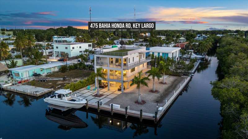 5 bedroom Single Family Residence at 475 Bahia Honda Road, Lake Surprise Properties (106.0), Key Largo — photo 1