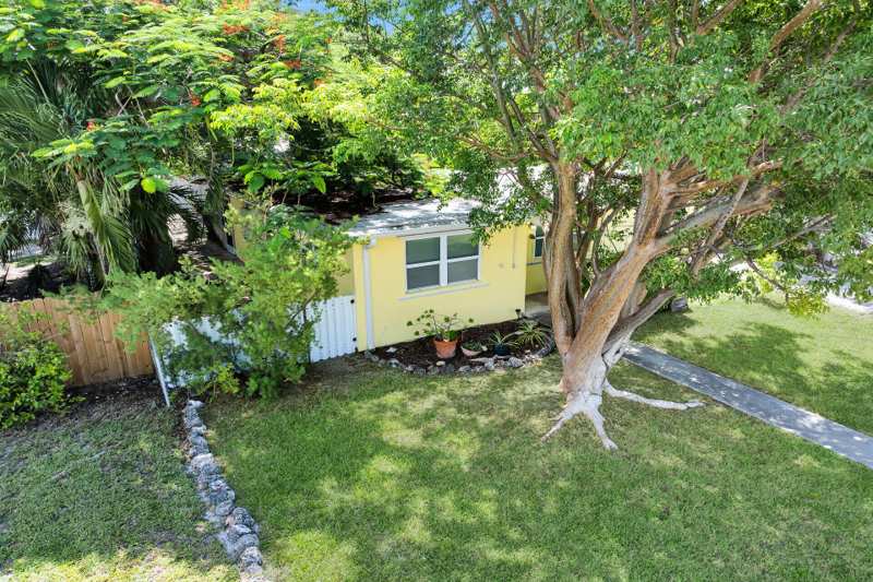 2 bedroom Single Family Residence at 354 96th Street Ocean Street, Sadowski Sub (52.0), Marathon — photo 1