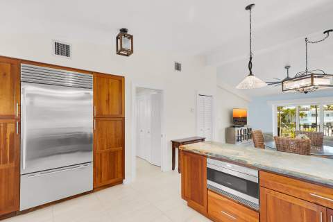 155 Plantation Avenue, Plantation Key FL - photo 6 of 59