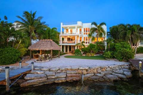 144 N Rolling Hill Road, home for sale in Plantation Key 33036