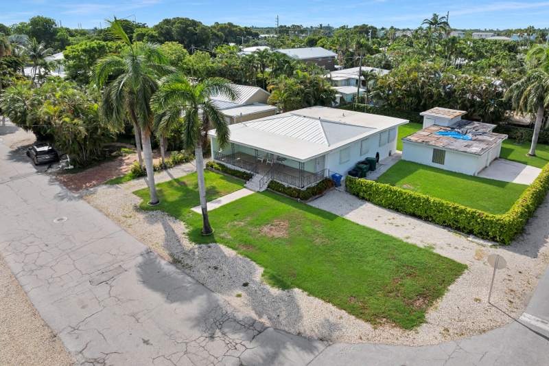 2 bedroom Single Family Residence at 2804 Harris Avenue, Lime Grove (3.0), Key West — photo 4