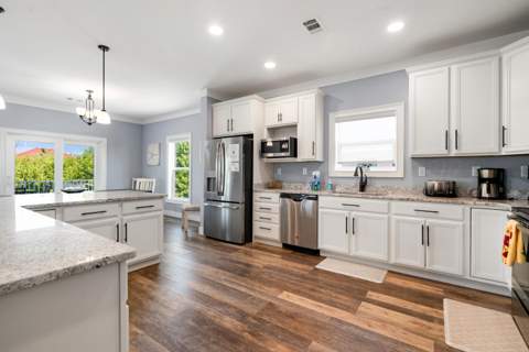 211 S Anglers Drive, Marathon FL - photo 7 of 57