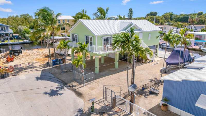 3 bedroom Single Family Residence at 339 Windley Road, Lake Surprise Properties (106.0), Key Largo — photo 1