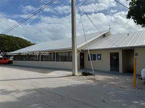 2 bedroom Mobile Home at 325 Calusa Street ## 58, Calusa Campground (101.5), Key Largo — photo 3