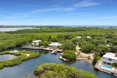 1590 Pelican, Marathon FL - photo 8 of 81