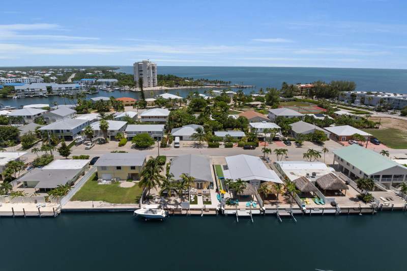 2 bedroom Half Duplex at 261 3Rd Street, Key Colony Beach (53.5), Key Colony — photo 4