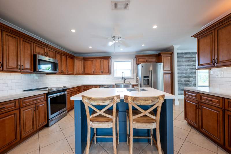 4 bedroom Single Family Residence at 211 Shore Avenue, Coppitt Sub Amd (10.0), Big Coppitt — photo 3