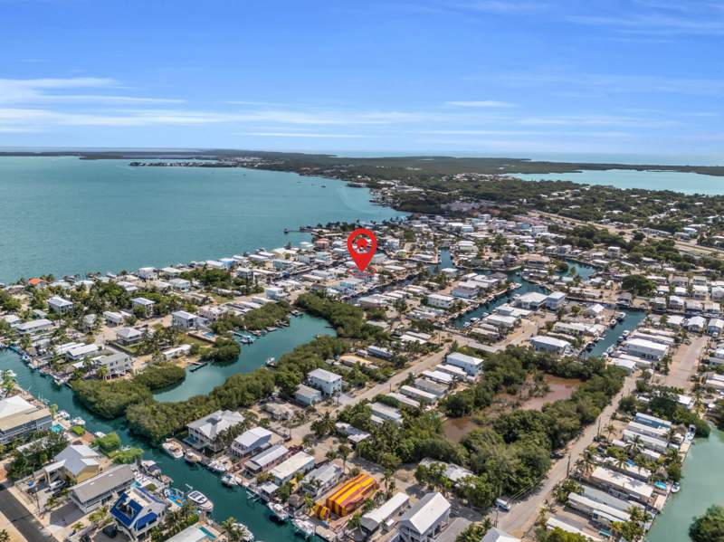 4 bedroom Single Family Residence at 714 Garden State Lane, Cross Key Waterways (103.0), Key Largo — photo 2
